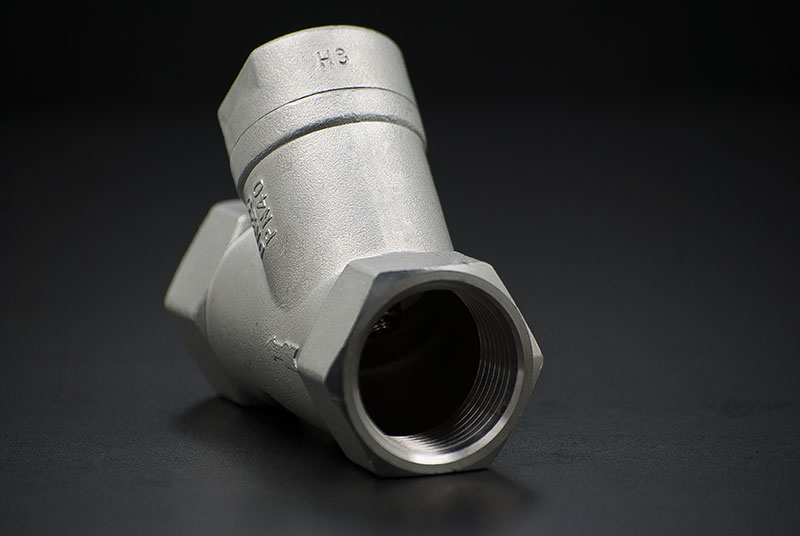 Stainless Steel Check Valve angle seat - 1 1/4 Inch / Female Thread x Female Thread