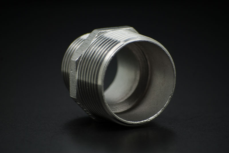 Stainless Steel Reduce Nipple - 1 1/4 x 1/2 Inch / Male Thread x Male Thread