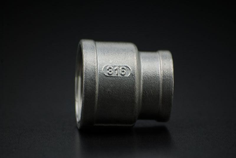 Stainless Steel Reduce Socket - 1 x 3/4 Inch / Female Thread x Female Thread