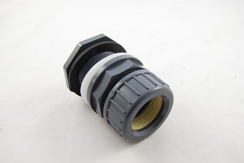 PVC Durchführungskupplung - für 32mm Rohr | (Lochbohrung 42mm - 43mm)